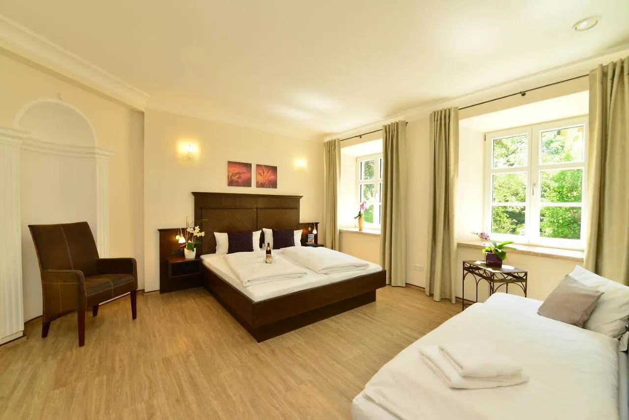 Autenrieder Brauereigasthof Ichenhausen Hotel