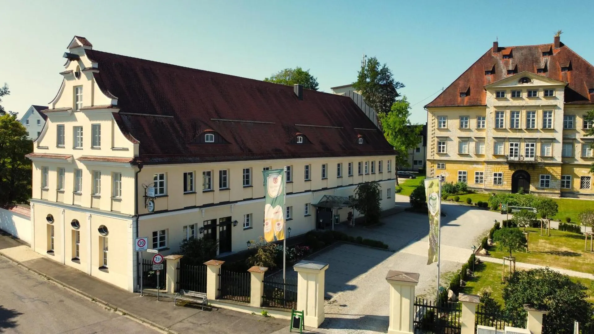 Autenrieder Brauereigasthof Hotel Ichenhausen 4*,